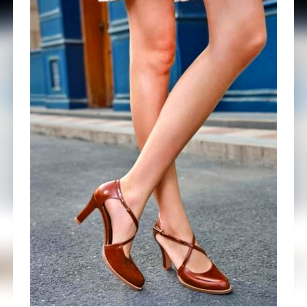 Coutgo Mary Jane Chunky Heel NWOT S. 7